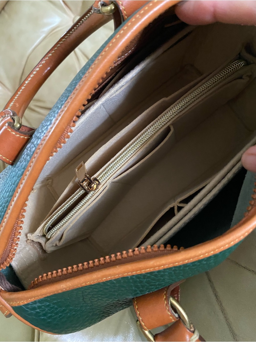 LKNW Dooney & Bourke Vintage R28 Satchel Top Handle All Weather Leather Ivy - Picture 14 of 16